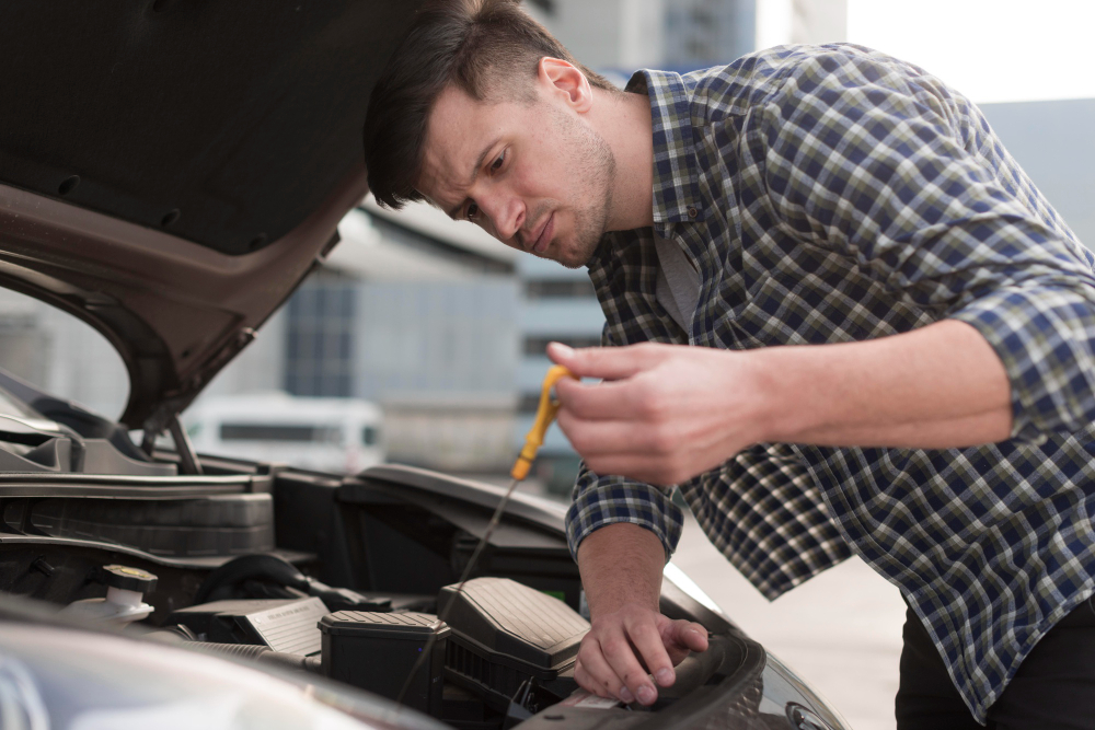 Engine fluid leak check