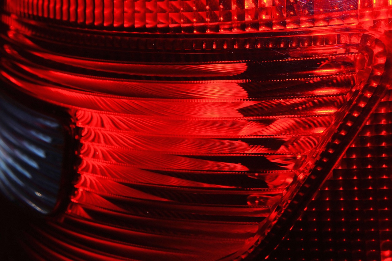 Brake lights flicker